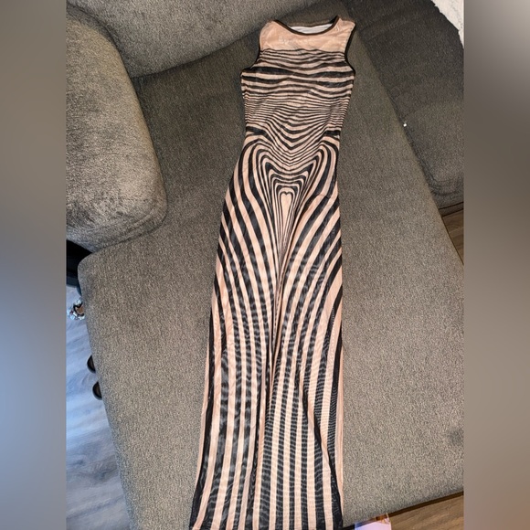 Striped Black and Tan Mesh Bodycon Dress brand new never worn - Picture 7 of 12